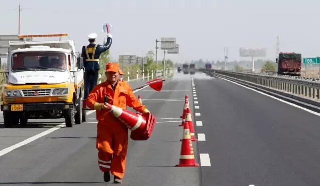 道路作業(yè)將有制性標(biāo)志標(biāo)線國標(biāo)約束